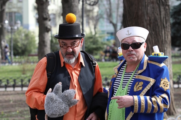 Клоуны в Одессе напомнили про Юморину 