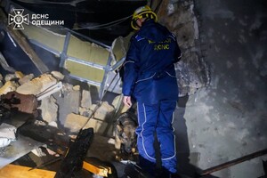 Из-за атаки "шахедов" ночью в Одессе пострадали девять человек и 14 квартир (фото, видео)