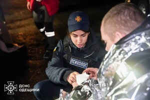 Из-за атаки "шахедов" ночью в Одессе пострадали девять человек и 14 квартир (фото, видео)