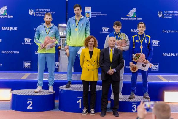 Фехтування. Історичне золото шаблісток і сьомий титул Андрія ЯГОДКИ на чемпіонаті України