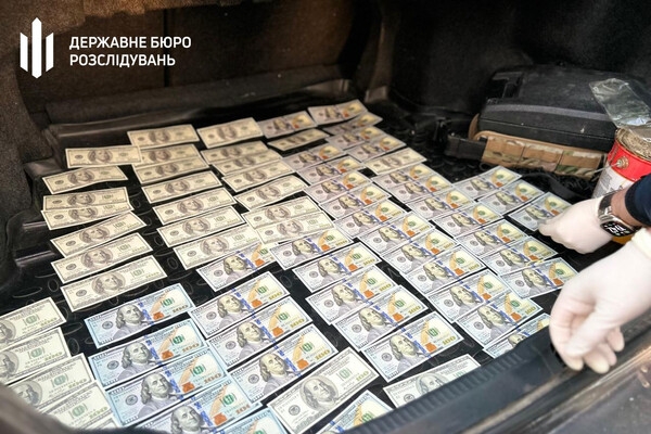 Обещал за взятку оформить инвалидность матери бойца: в Одесской области задержали военнослужащего