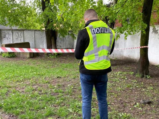 На Житомирщині вчитель зарізав колишнього учня через дівчину (фото)