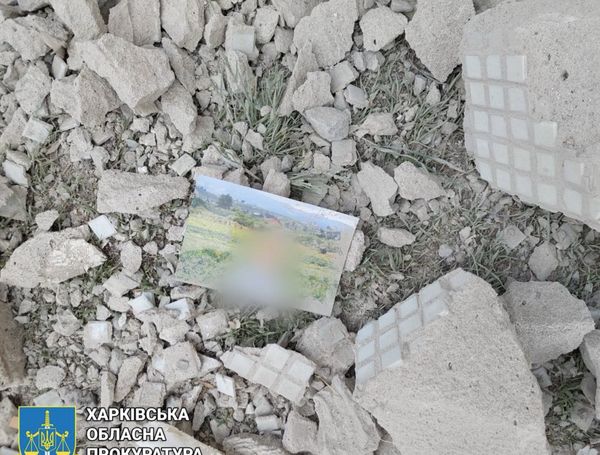 Терористи вдарили по багатоповерхівці у Вовчанську планерувальним боєприпасом: є жертви та поранені