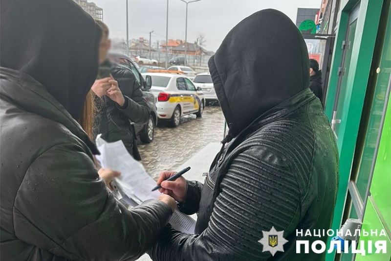 Тиснули на жалість: у Києві викрили «благодійний фонд», який встиг заволодіти 5 мільйонами гривень українців (фото)