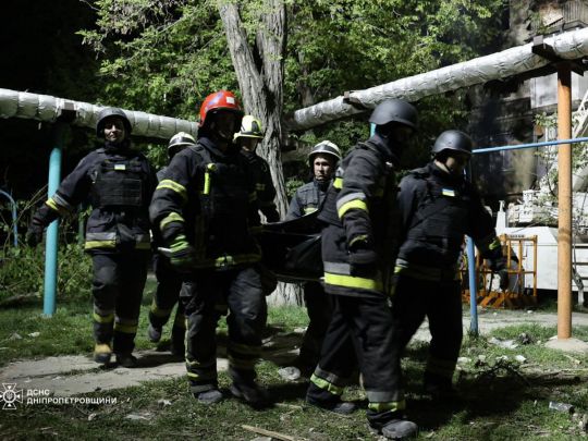 У Дніпрі з-під завалів дістали ще одну жертву, рятувальну операцію завершено