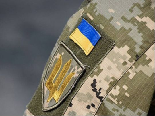 Захищав своє життя: у Чернівецькій області група цивільних напала на співробітника ТЦК, і той відкрив вогонь