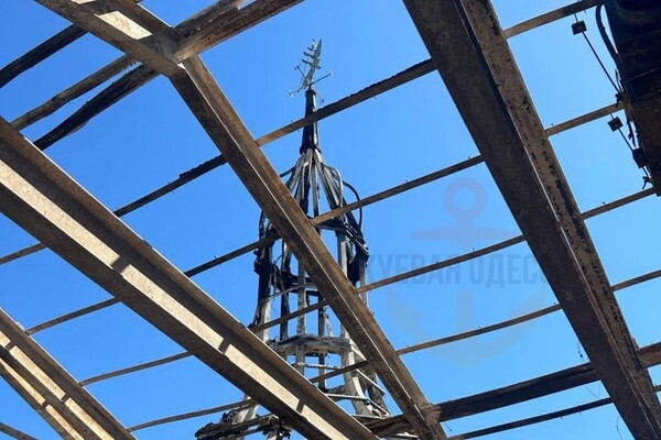 Как выглядит "Замок Гарри Поттера" в Одессе изнутри после пожара 