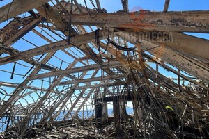Как выглядит "Замок Гарри Поттера" в Одессе изнутри после пожара 