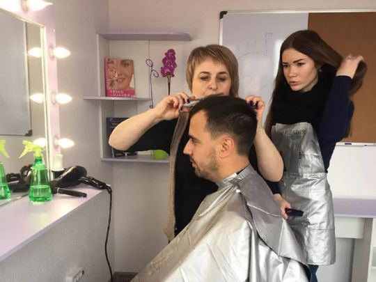 Літо — настав час міняти зачіску: місячний календар стрижок на червень-2024