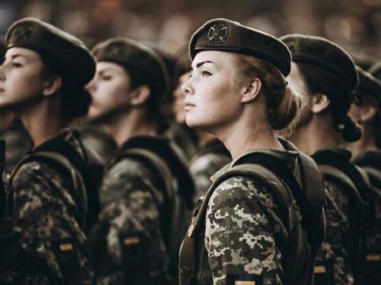 Жінки також зобов'язані: хто з&nbsp;представниць слабкої статі має оновити дані або стати на&nbsp;облік у&nbsp;ТЦК