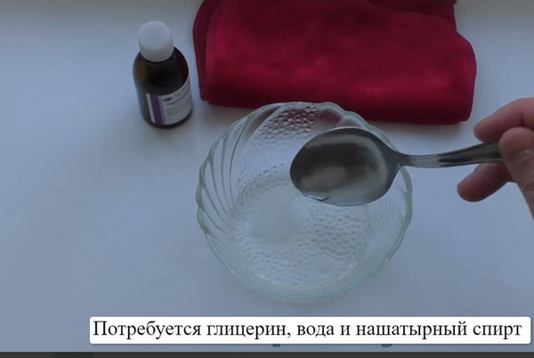 Зробіть так — і вікна залишатимуться чистими довго після Великодня (відео)
