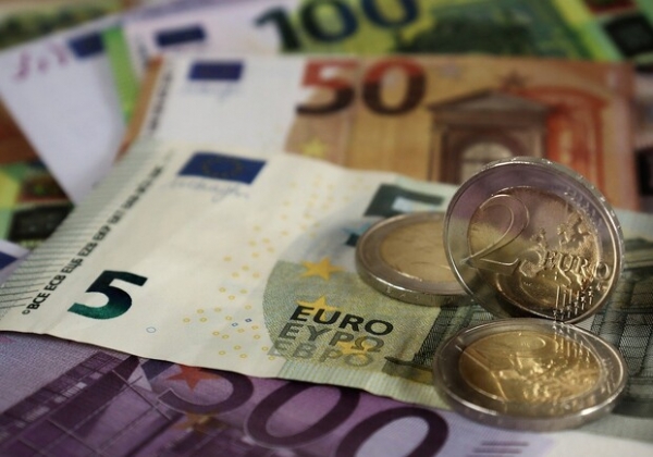 Курс валют в Украине 26 июня 2024: сколько стоит доллар и евро