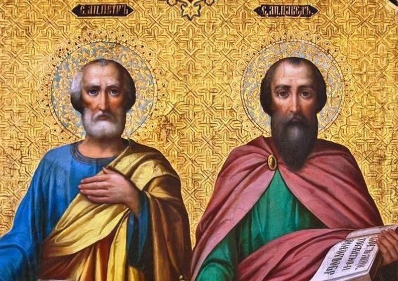 Борщ із півня, солодкі мандрики та освячення хліба: як відзначають свято Петра й Павла та що суворо забороняється робити цього дня