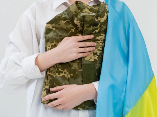 Цивільні дружини загиблих військовослужбовців матимуть право на грошову допомогу: названо умову