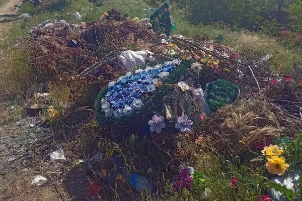 В Одесской области обнаружили незаконную свалку в карьере