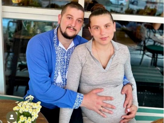 «Найкращий подарунок»: зірка «Голосу країни» втретє став батьком
