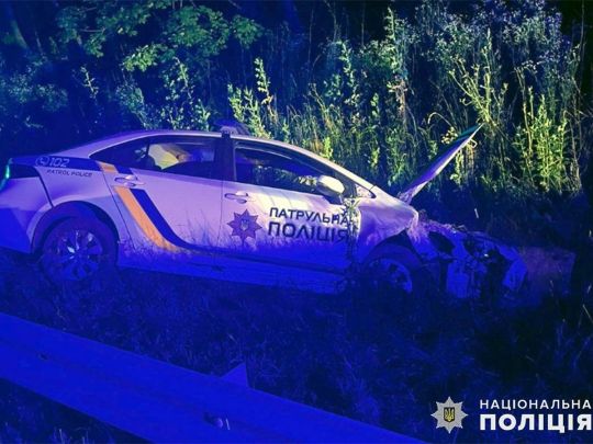 Поліція двох областей більше доби ловила винуватця ДТП, у якому постраждали патрульні (фото)