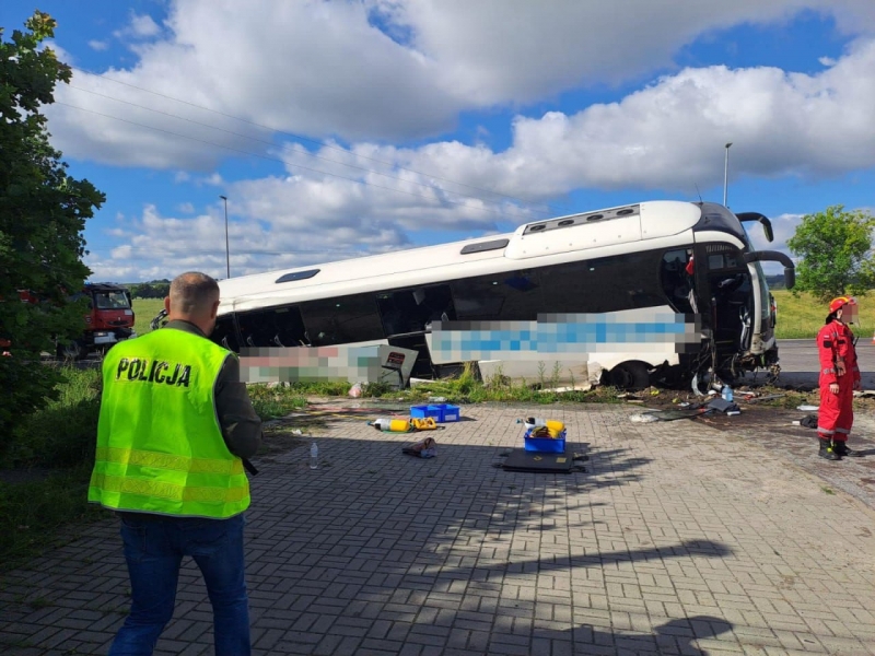 Понад десяток українців з дітьми постраждали внаслідок ДТП у Польщі