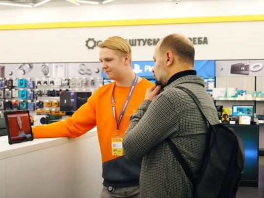 Сервіс з обслуговування жестовою мовою працює у 20 магазинах «Фокстрот»