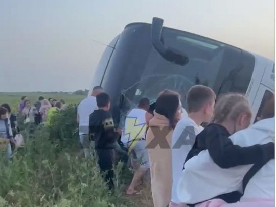 У Румунії перекинувся автобус з українцями, які прямували на відпочинок до Болгарії (відео)