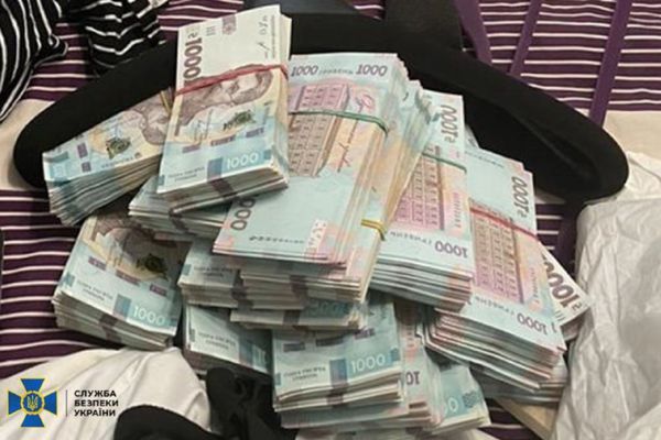 «Заробляла» на ухилянтах до 100 тисяч доларів: в Києві затримали колишню народну депутатку