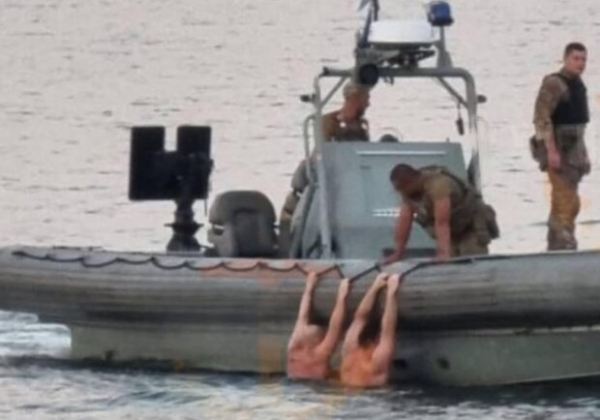 Военные спасли пять человек, которых унесло в море в Одессе