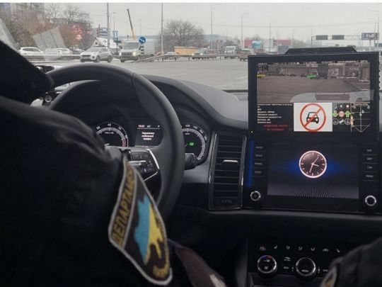 Дихайте глибше: МВС тимчасово відмовилося від «полювання» на водіїв за допомогою «фантомів»