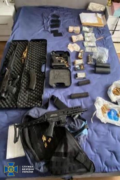 Готували підпали торгових центрів в країнах Євросоюзу: СБУ знешкодила агентурну групу росіян