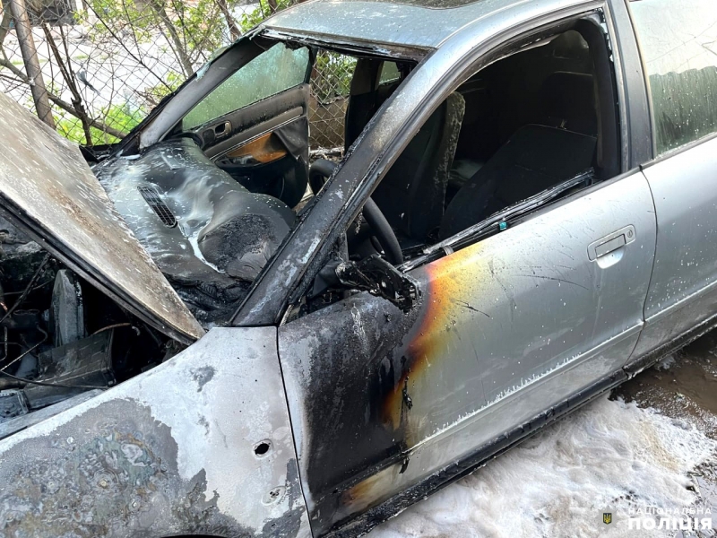 Хотів «кинути» замовників, але сам залишився у дурнях: мешканець Рівного спалив автомобіль за завданням російських спецслужб (фото, відео)