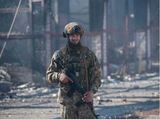 Україна намагається стримувати російський наступ по всьому фронту: ЗМІ проаналізували, чи готова вона до перемовин
