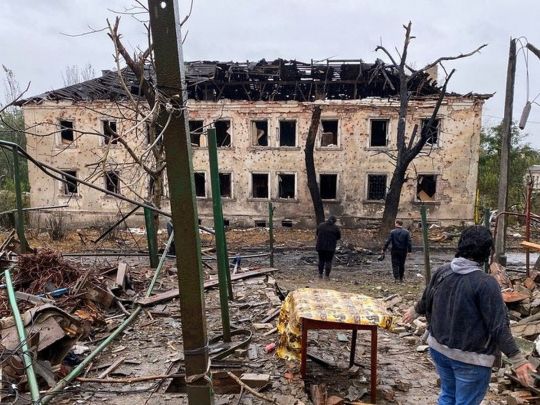 Український фронт на Донбасі розвалюється в кількох місцях, — аналітик