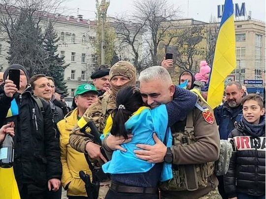 «Відносна більшість тилової України втомилася й хоче переговорів, але не хоче віддавати территорії»: результати соцопитування