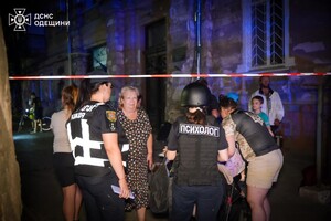Во время ракетного удара в Одессе снова загорелся дом на Софиевской: подробности