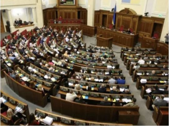 Автомобілісти можуть зітхнути з полегшенням: у Раді відкликали важливий для них законопроєкт