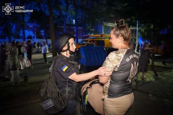 Во время ракетного удара в Одессе снова загорелся дом на Софиевской: подробности