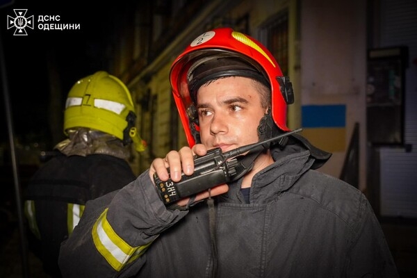 Во время ракетного удара в Одессе снова загорелся дом на Софиевской: подробности