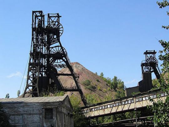 «Фактично вбили»: окупанти масово грабують шахти на окупованій території України