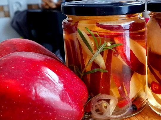 Мариновані яблучка: приготуйте смаколик з американської кухні