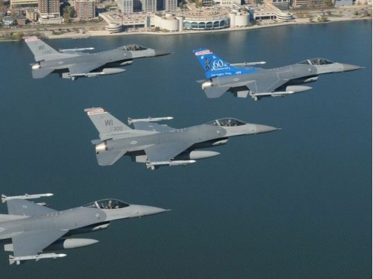 У&nbsp;путіна відреагували на&nbsp;F-16 в&nbsp;Україні: реакції пєскова та&nbsp;полянського