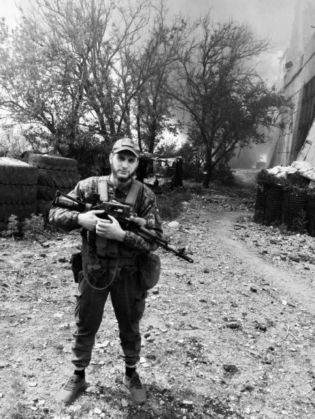 «У сина було кілька важких контузій та поранень, але він все одно рвався на фронт»: історія 24-річного героя з позивним «Бандера»