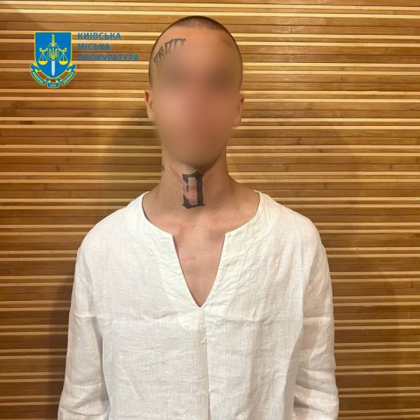 Завдання отримав через Telegram: у Києві зловили палія поліцейських автомобілів (фото)