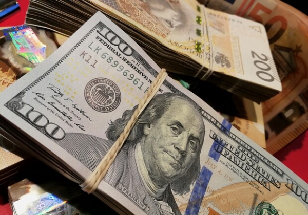 Курс валют в Украине 18 сентября 2024: сколько стоит доллар и евро
