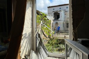 Ночью Одессу атаковали вражеские беспилотники: повреждены 27 домов, пострадал человек (обновлено)