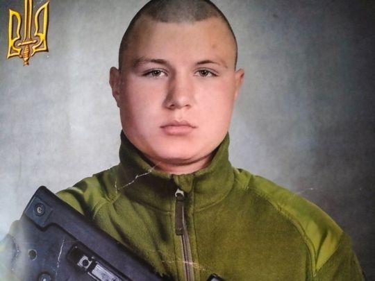 Лише кілька тижнів тому одружився: на Харківщині загинув 21-річний воїн з Сумщини