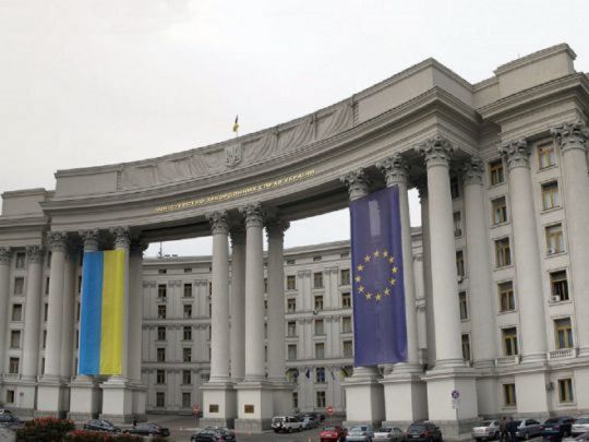 МЗС України вимагає заборонити показ у Канаді скандального російського фільму про війну