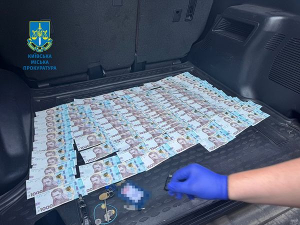 Вимагав «відкати» від постачальників: на хабарі затримано одного з посадовців «Енергоатому»