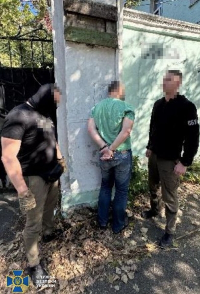 Вимагав «відкати» від постачальників: на хабарі затримано одного з посадовців «Енергоатому»
