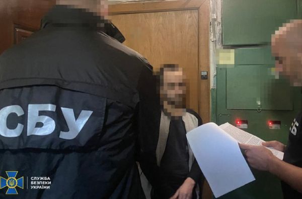 Вкрали понад 36 млн грн на закупівлі запчастин для літаків ЗСУ: правоохоронці повідомили про підозру експосадовцю та його спільникам