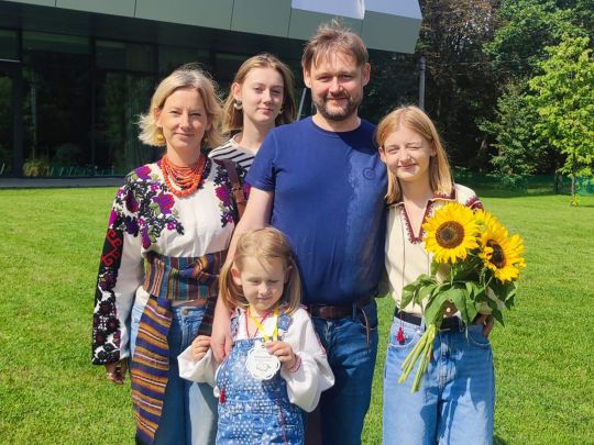 «Вони були настільки вишукано досконалими, що годі передати будь-якими словами»: у Львові попрощались з родиною Базилевич, яку вбили росіяни