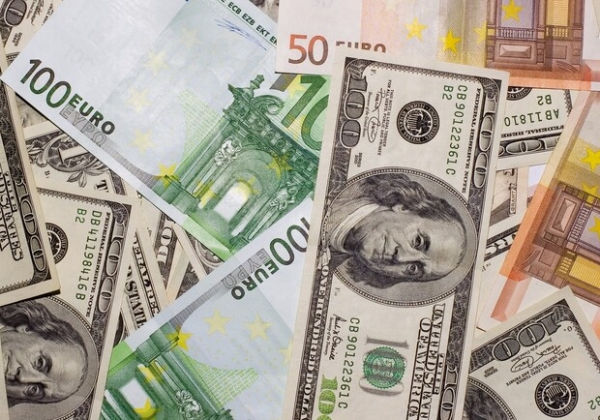 Курс валют в Украине 10 октября 2024: сколько стоит доллар и евро